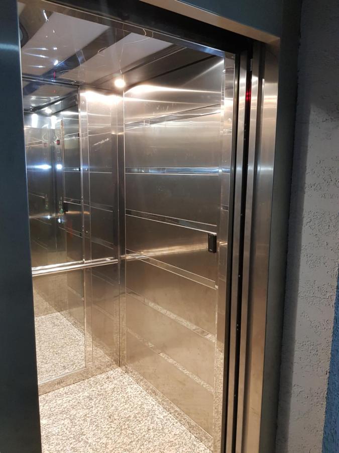 Central City Кутаиси Екстериор снимка