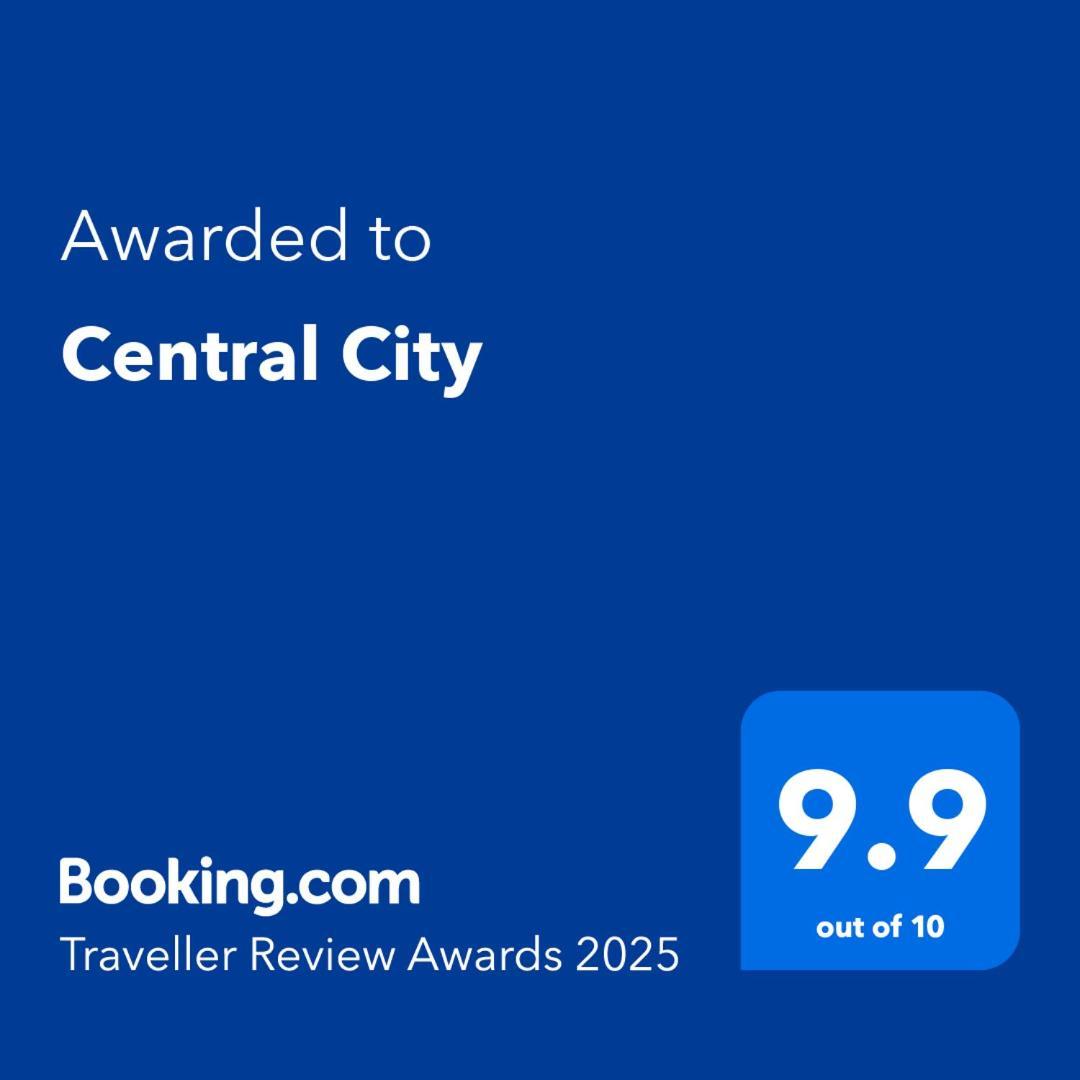 Central City Кутаиси Екстериор снимка
